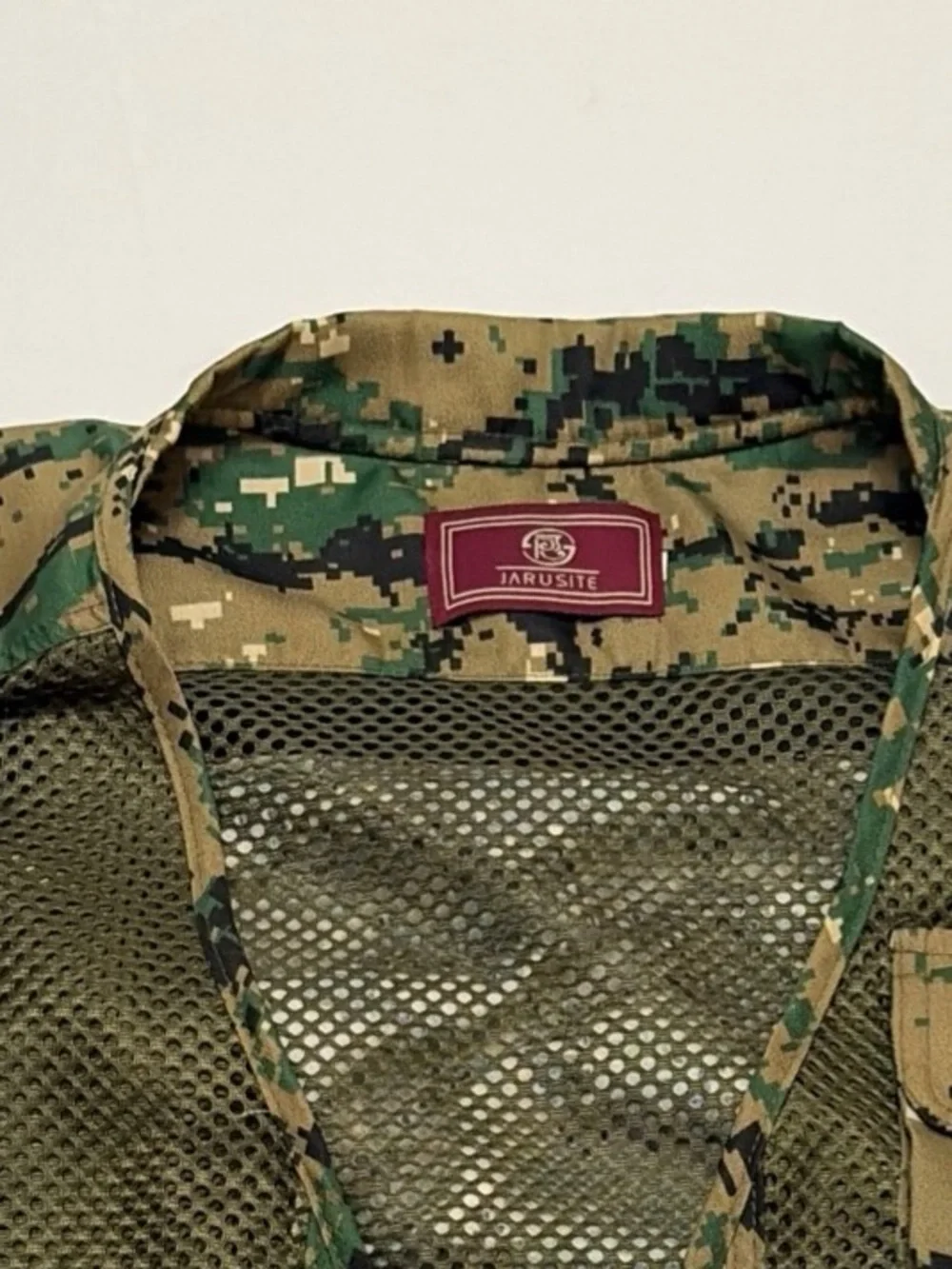 Men's Camo Fishing Vest - Green Digital Camo